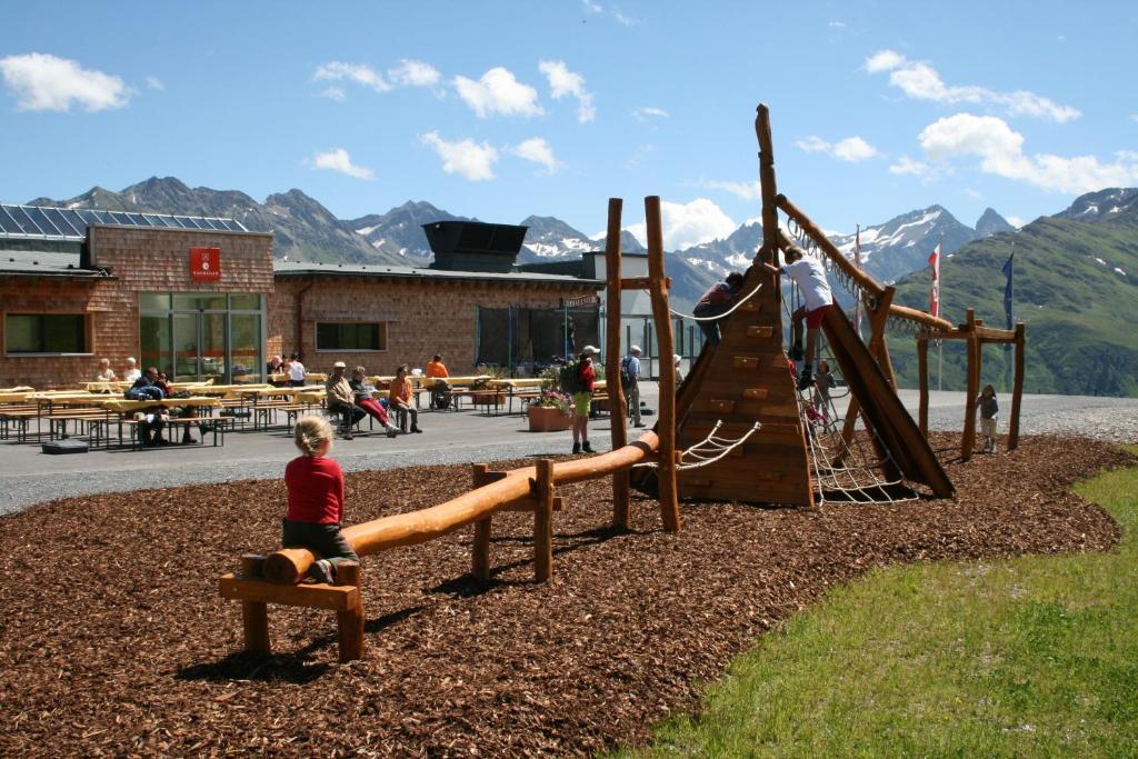 Landhaus Flunger Sankt Anton am Arlberg Exterior photo