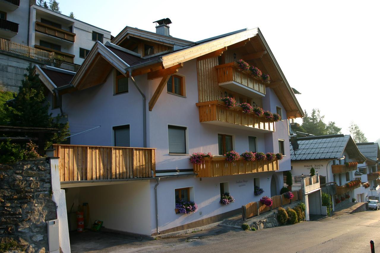 Landhaus Flunger Sankt Anton am Arlberg Exterior photo
